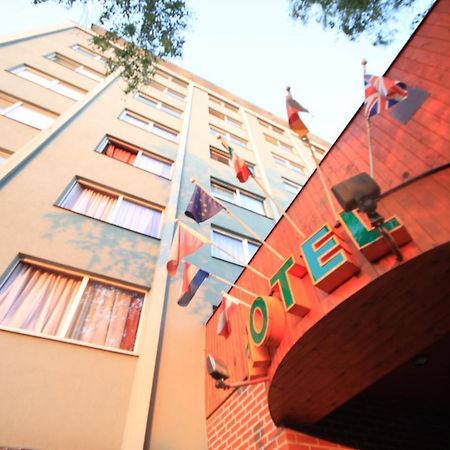 Hotel Ludmila Мельник Екстер'єр фото