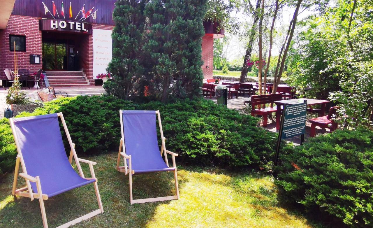 Hotel Ludmila Мельник Екстер'єр фото